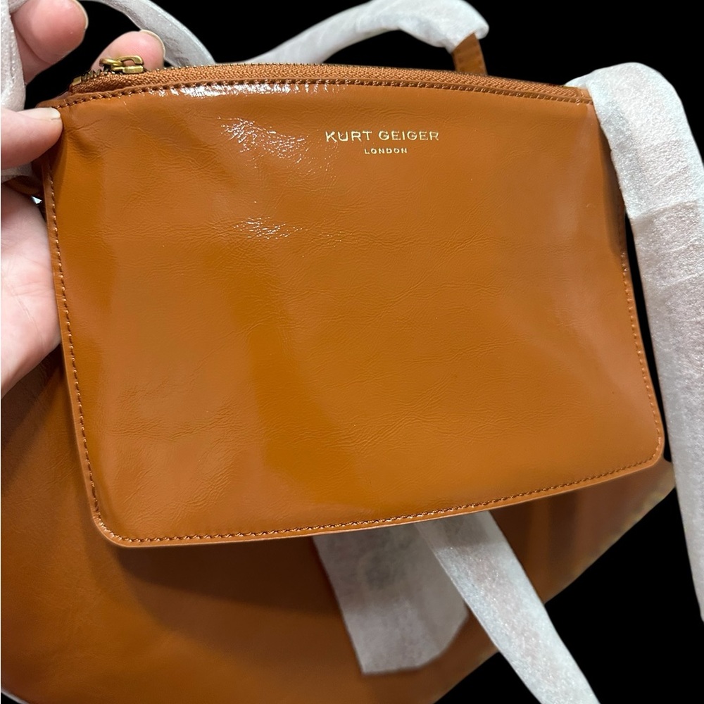 KURT GEIGER LONDON NWT
Chelsea Large Leather Shopper Bag with Removable Pouch - Picture 5 of 5